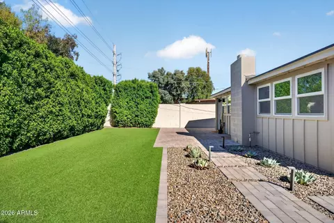 Exterior - 2734 E Highland Ave, Phoenix, AZ 85016 photo 6 of 11