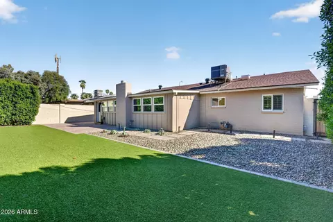 Exterior - 2734 E Highland Ave, Phoenix, AZ 85016 photo 5 of 11