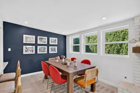 Dining - 2734 E Highland Ave, Phoenix, AZ 85016 photo 1 of 3