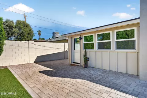 Exterior - 2734 E Highland Ave, Phoenix, AZ 85016 photo 8 of 11