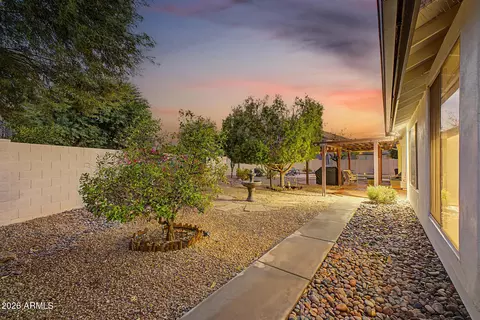 Exterior - 3105 E Hiddenview Dr, Phoenix, AZ 85048 photo 5 of 9