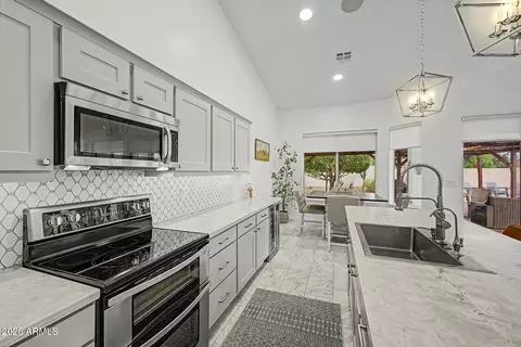 Kitchen - 3105 E Hiddenview Dr, Phoenix, AZ 85048 photo 2 of 3