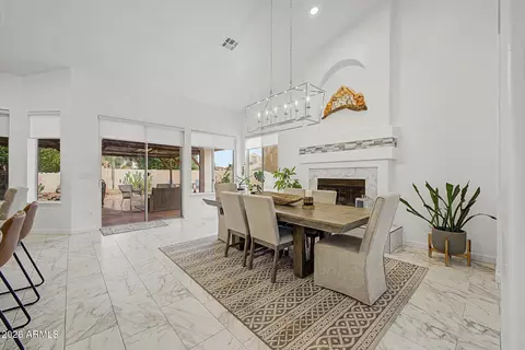 Dining - 3105 E Hiddenview Dr, Phoenix, AZ 85048 photo 2 of 3