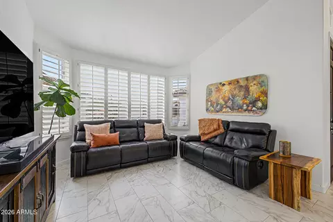 Living - 3105 E Hiddenview Dr, Phoenix, AZ 85048 photo 1 of 2