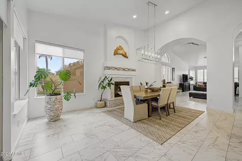 Dining - 3105 E Hiddenview Dr, Phoenix, AZ 85048 photo 3 of 3