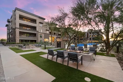 Exterior - 5250 E Deer Valley Dr #303, Phoenix, AZ 85054 photo 7 of 10