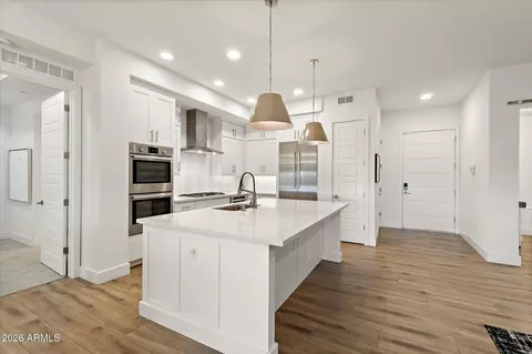 Kitchen - 5250 E Deer Valley Dr #303, Phoenix, AZ 85054 photo 2 of 5