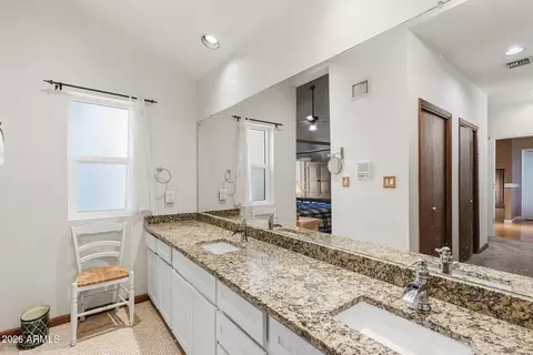 Bath - 7352 N 7th Pl, Phoenix, AZ 85020 photo 4 of 6