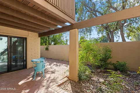 Exterior - 7352 N 7th Pl, Phoenix, AZ 85020 photo 6 of 12