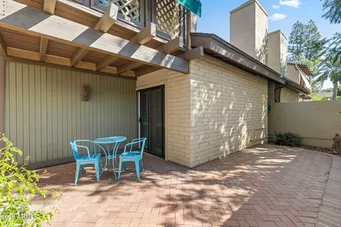 Exterior - 7352 N 7th Pl, Phoenix, AZ 85020 photo 7 of 12