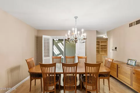 Dining - 7352 N 7th Pl, Phoenix, AZ 85020 photo 1 of 2