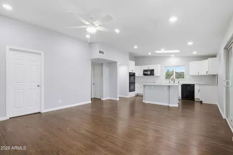 Living - 749 E Mcdowell Blvd, Apache Junction, AZ 85119 photo 1 of 5