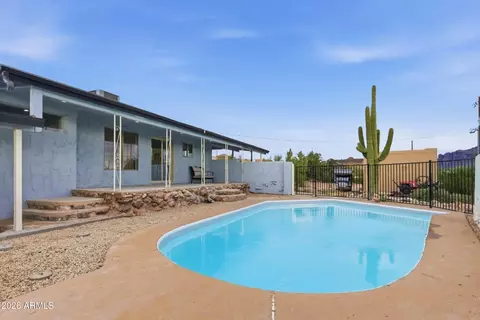Exterior - 749 E Mcdowell Blvd, Apache Junction, AZ 85119 photo 6 of 12