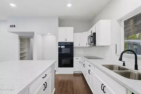 Kitchen - 749 E Mcdowell Blvd, Apache Junction, AZ 85119 photo 4 of 5