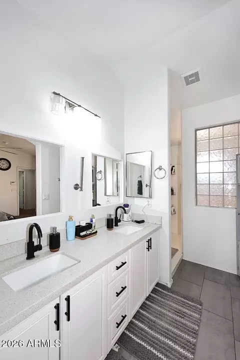 Bath - 5242 E Hilton Ave, Mesa, AZ 85206 photo 5 of 5