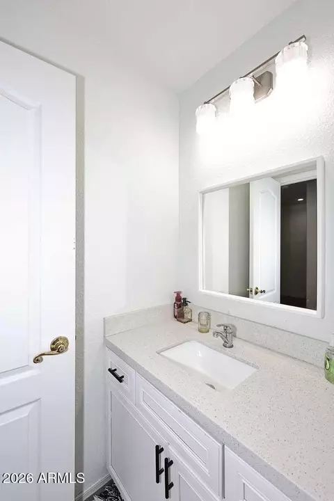 Bath - 5242 E Hilton Ave, Mesa, AZ 85206 photo 2 of 5