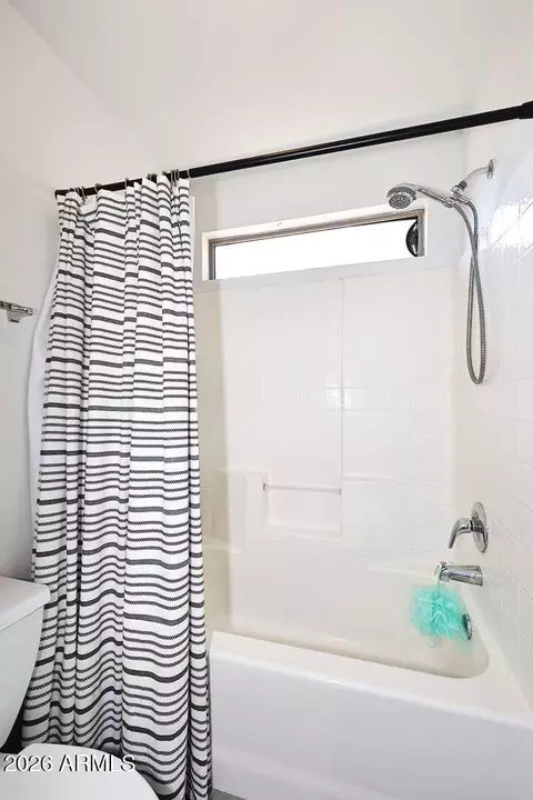 Bath - 5242 E Hilton Ave, Mesa, AZ 85206 photo 3 of 5