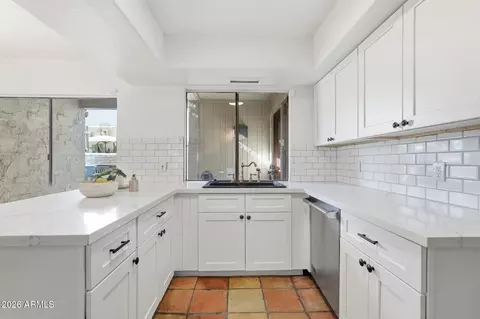 Kitchen - 16449 N 29th Ln, Phoenix, AZ 85053 photo 2 of 4