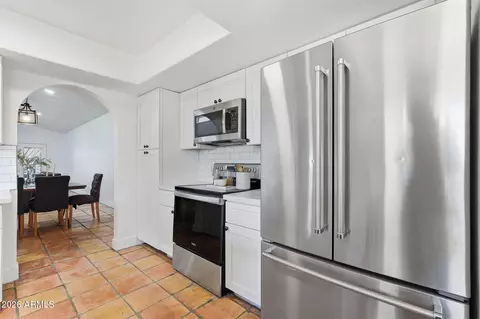 Kitchen - 16449 N 29th Ln, Phoenix, AZ 85053 photo 4 of 4