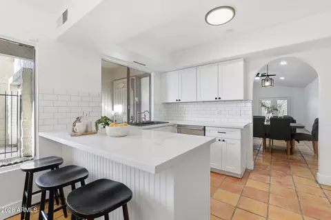 Kitchen - 16449 N 29th Ln, Phoenix, AZ 85053 photo 3 of 4