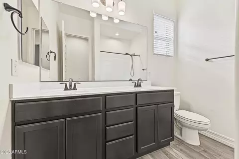 Bath - 10220 E Thatcher Ave, Mesa, AZ 85212 photo 3 of 5