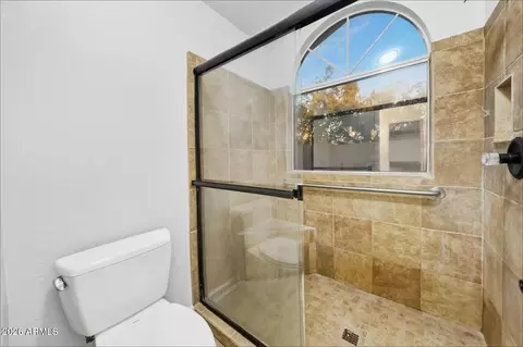 Bath - 16017 S 43rd Pl, Phoenix, AZ 85048 photo 2 of 3
