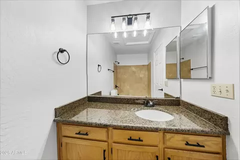 Bath - 16017 S 43rd Pl, Phoenix, AZ 85048 photo 3 of 3