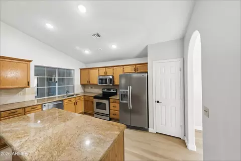 Kitchen - 16017 S 43rd Pl, Phoenix, AZ 85048 photo 1 of 2