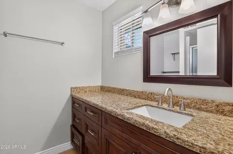Bath - 1873 E Watson Dr, Tempe, AZ 85283 photo 2 of 4