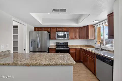 Kitchen - 1873 E Watson Dr, Tempe, AZ 85283 photo 1 of 4