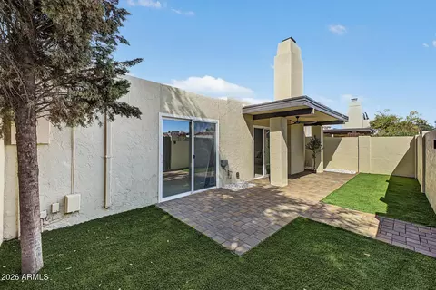 Exterior - 5621 N Palacio Pl, Phoenix, AZ 85014 photo 6 of 11