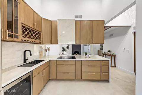 Kitchen - 5621 N Palacio Pl, Phoenix, AZ 85014 photo 4 of 4