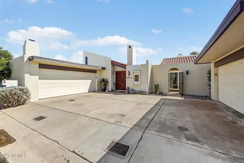 Exterior - 5621 N Palacio Pl, Phoenix, AZ 85014 photo 11 of 11