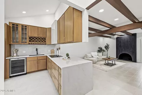 Kitchen - 5621 N Palacio Pl, Phoenix, AZ 85014 photo 3 of 4