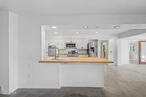 Kitchen - 6319 N 13th Pl, Phoenix, AZ 85014 photo 1 of 3