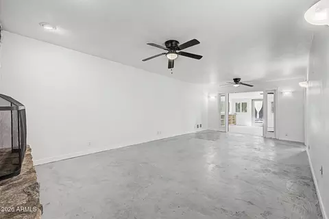 Living - 6319 N 13th Pl, Phoenix, AZ 85014 photo 2 of 8