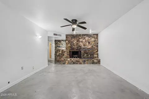 Living - 6319 N 13th Pl, Phoenix, AZ 85014 photo 3 of 8