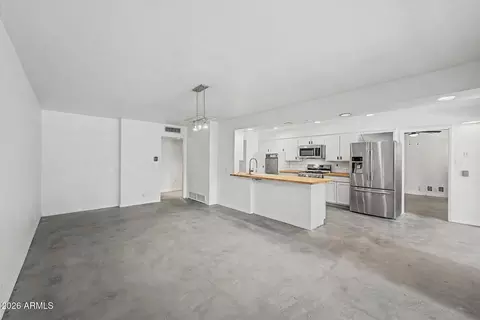 Living - 6319 N 13th Pl, Phoenix, AZ 85014 photo 8 of 8