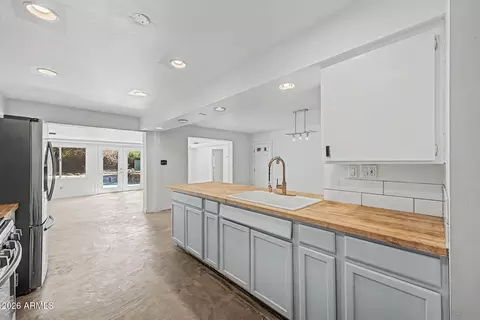 Kitchen - 6319 N 13th Pl, Phoenix, AZ 85014 photo 3 of 3