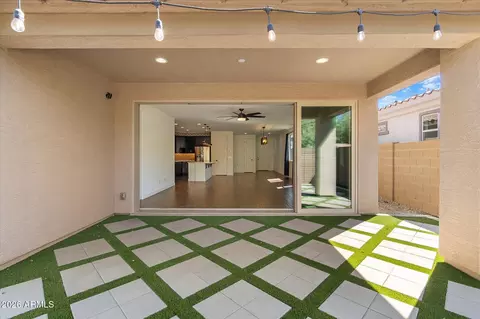 Exterior - 5622 S 28th St, Phoenix, AZ 85040 photo 2 of 6
