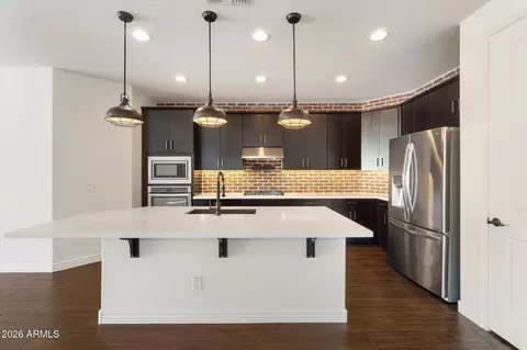 Kitchen - 5622 S 28th St, Phoenix, AZ 85040 photo 1 of 3