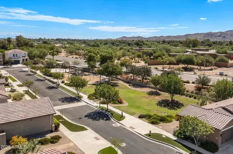 View/Area - 5622 S 28th St, Phoenix, AZ 85040 photo 1 of 3