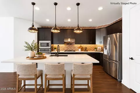 Kitchen - 5622 S 28th St, Phoenix, AZ 85040 photo 2 of 3