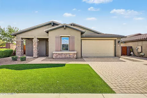1075 W Redwood Ave, Queen Creek, AZ 85140