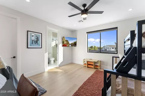 Bedroom - 4546 E Campbell Ave, Phoenix, AZ 85018 photo 6 of 7