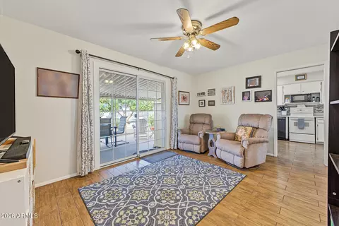 Living - 5656 E Des Moines St #1024, Mesa, AZ 85205 photo 4 of 5