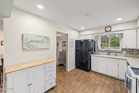 Kitchen - 5656 E Des Moines St #1024, Mesa, AZ 85205 photo 2 of 3