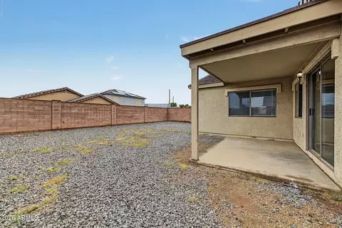 Exterior - 2820 S 64th Dr, Phoenix, AZ 85043 photo 5 of 7