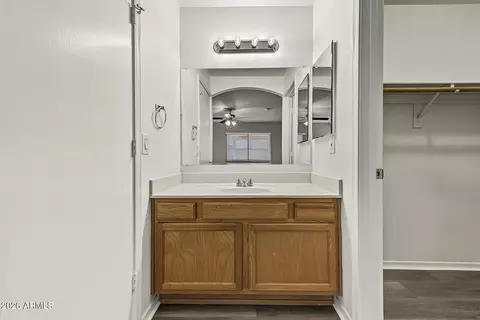 Bath - 2820 S 64th Dr, Phoenix, AZ 85043 photo 1 of 3