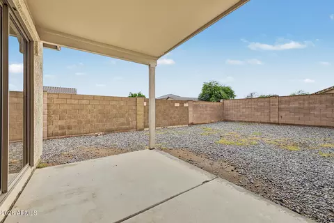 Exterior - 2820 S 64th Dr, Phoenix, AZ 85043 photo 4 of 7